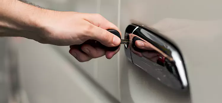 Why Choose Our Auto Locksmith Team in Cleveland, OH?